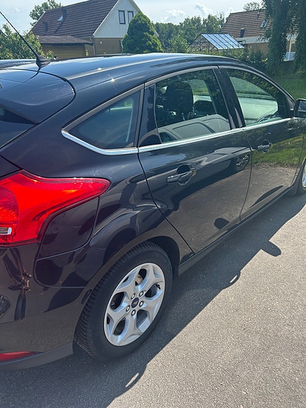Ford Focus 5 of 5