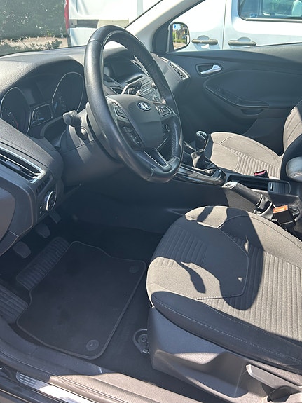 Ford Focus 4 of 5