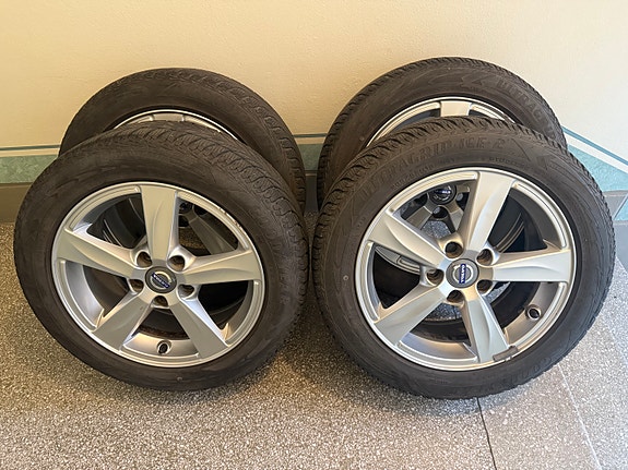 Volvo V40 6 of 6