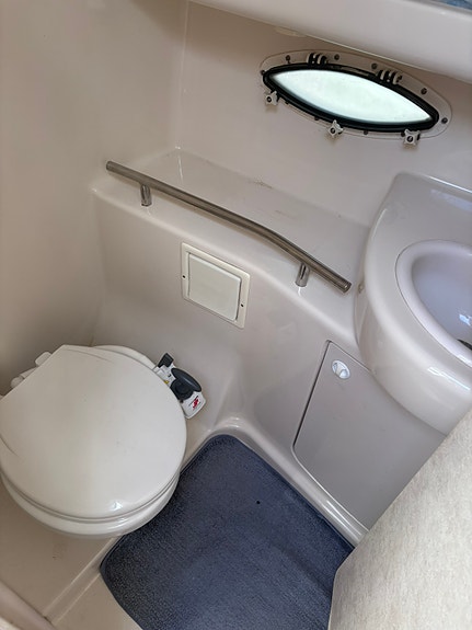 Bayliner 3055 6 of 8