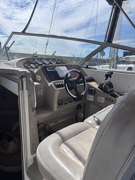 Bayliner 3055 3 of 8
