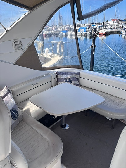 Bayliner 3055 4 of 8