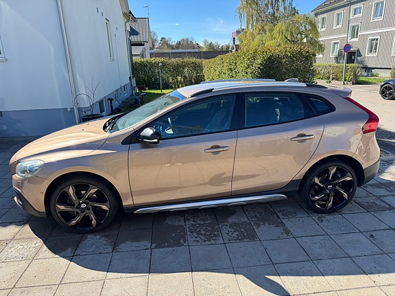 Volvo V40 Cross Country 5 of 5
