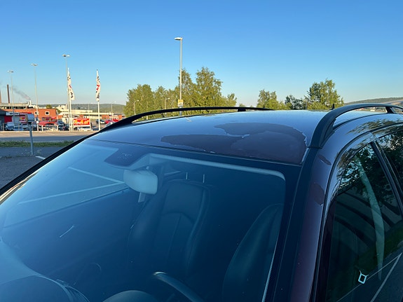 Mercedes-Benz E220 11 of 13
