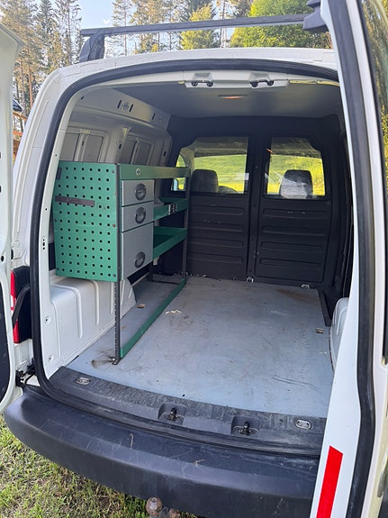 Volkswagen Caddy 2 of 3
