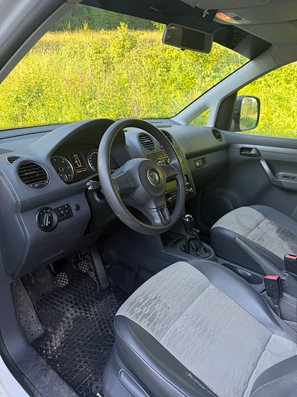 Volkswagen Caddy 3 of 3