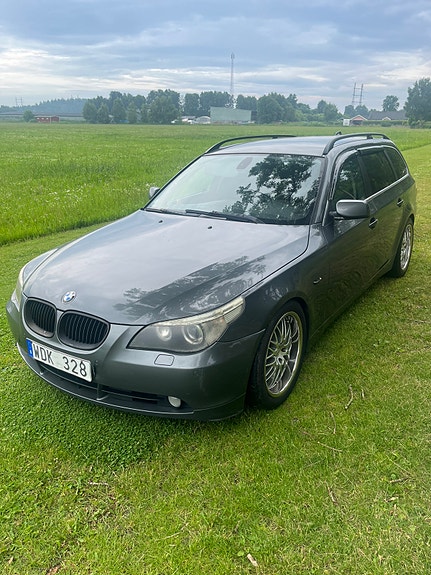 BMW 530d 2 of 5