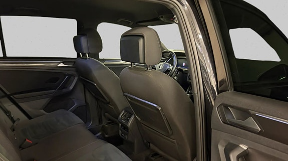 Volkswagen Tiguan 19 of 24