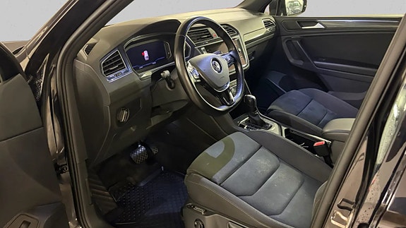Volkswagen Tiguan 12 of 24