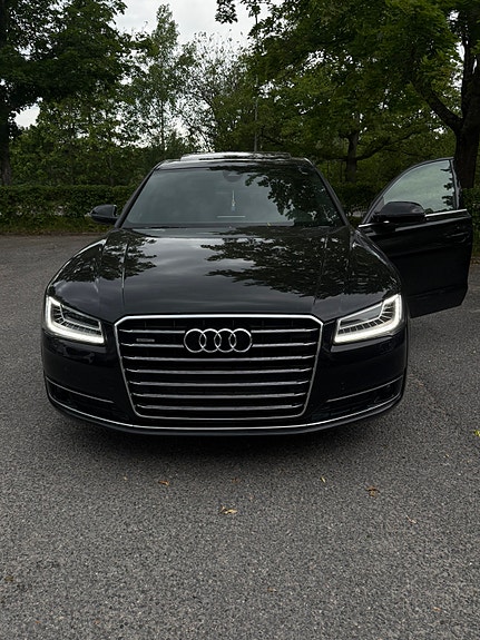 Audi A8 3 of 5