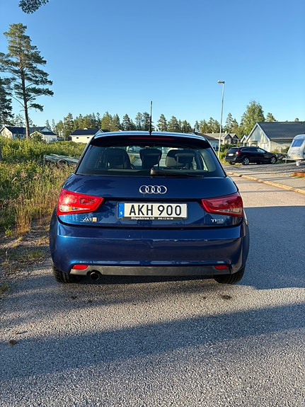 Audi A1 4 of 5