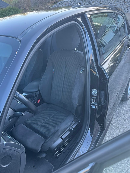 BMW 118i 4 of 5