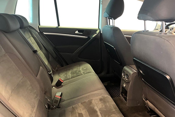 Volkswagen Tiguan 4 of 5