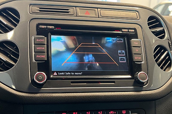 Volkswagen Tiguan 3 of 5
