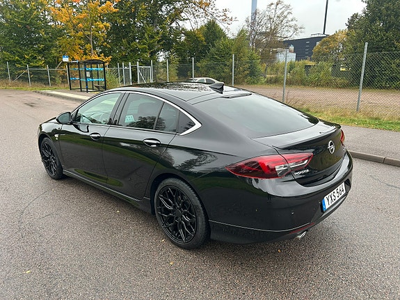 Opel Insignia 4 of 5