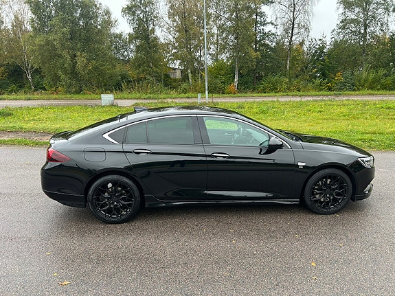 Opel Insignia 3 of 5
