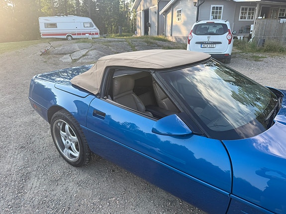 Chevrolet Corvette 7 of 8