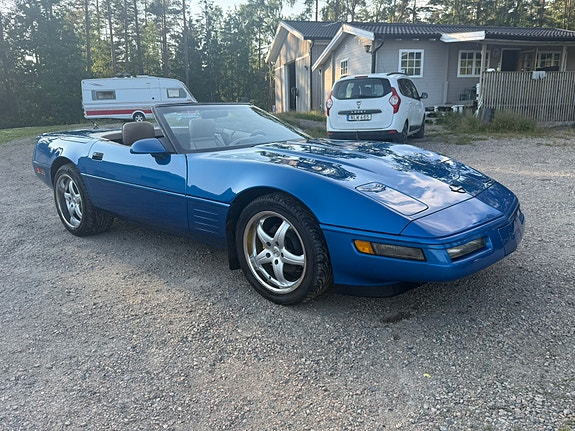 Chevrolet Corvette 2 of 8