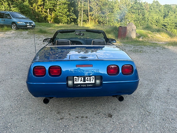 Chevrolet Corvette 6 of 8