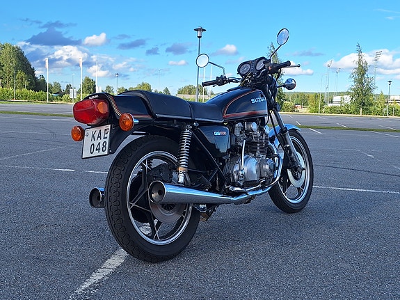 Suzuki GS 4 of 7