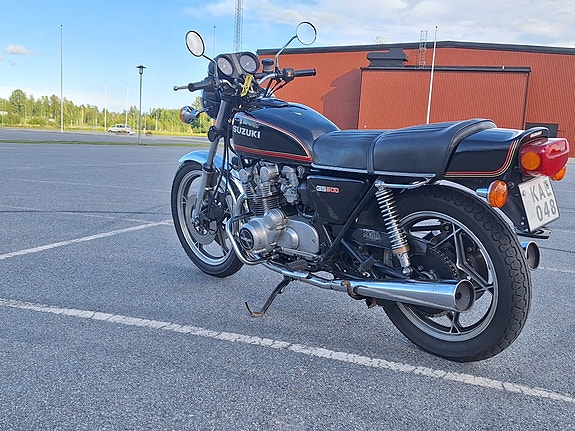 Suzuki GS 3 of 7