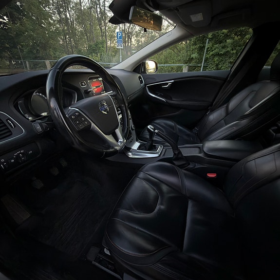 Volvo V40 5 of 5