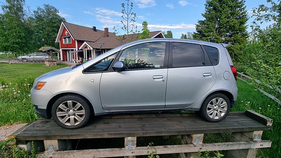 Mitsubishi Colt 4 of 5