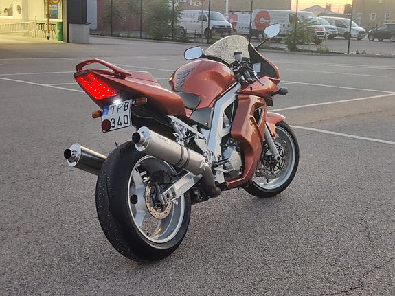Suzuki Sv1000s 2 of 7