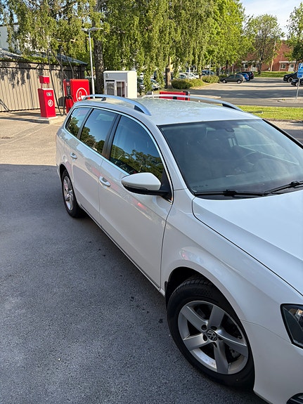 Volkswagen Passat 3 of 5