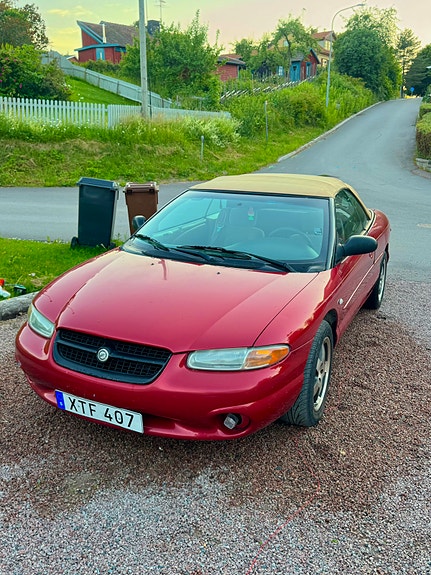 Chrysler Sebring 2 of 5