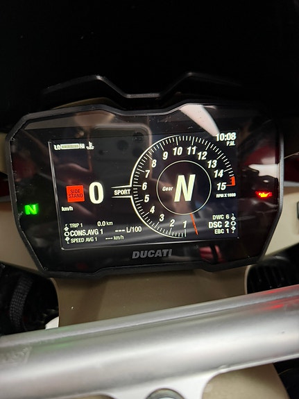 Ducati Panigale V4S 21 of 24