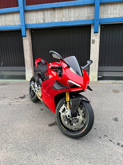 Ducati Panigale V4S 13 of 24