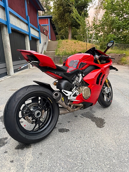 Ducati Panigale V4S 23 of 24