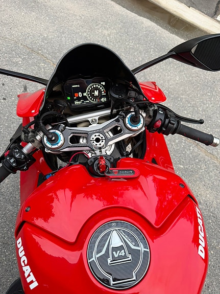Ducati Panigale V4S 3 of 24