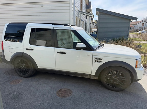 Land Rover Discovery 4 2 of 5