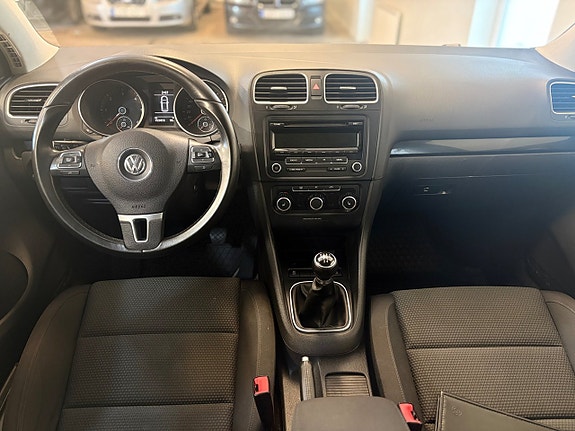 Volkswagen Golf VI 11 of 15