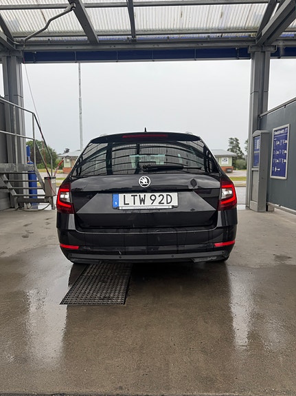 Skoda Octavia 3 of 5