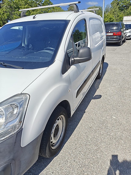 Peugeot Partner 2 of 5