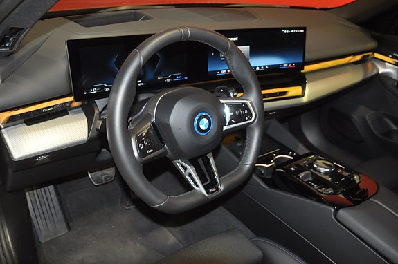 BMW 530e 11 of 26
