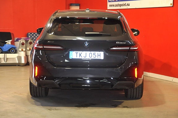 BMW 530e 4 of 5