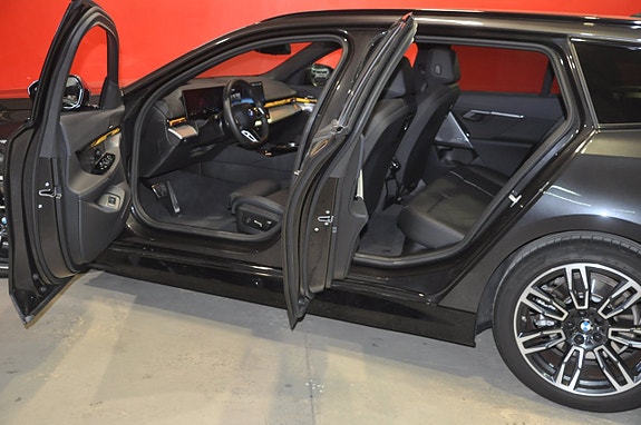 BMW 530e 13 of 26