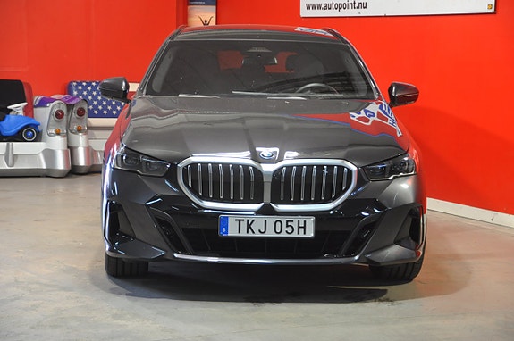 BMW 530e 5 of 5