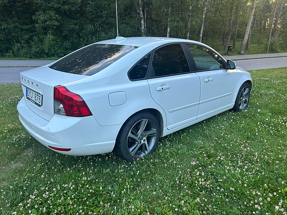 Volvo S40 3 of 12