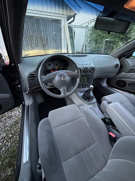 Alfa Romeo 166 3 of 5