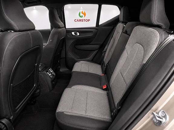 Volvo XC40 5 of 5