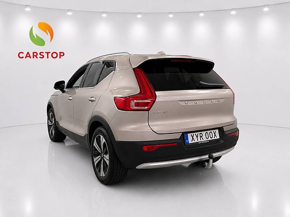Volvo XC40 4 of 5