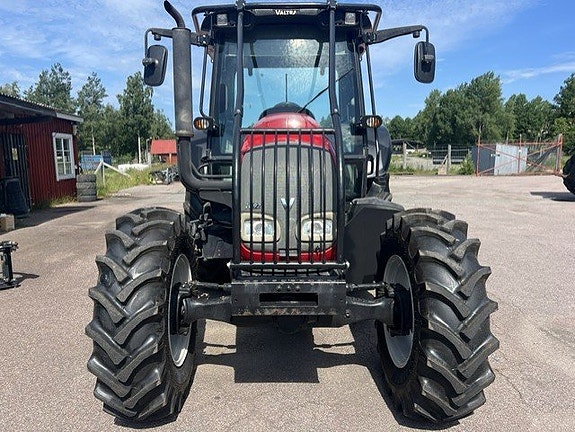 Valtra N92 Skogstraktor 3 of 5