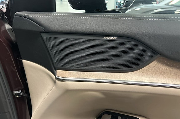 Volvo EX90 7 of 10