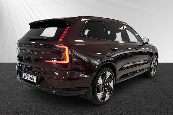 Volvo EX90 3 of 10