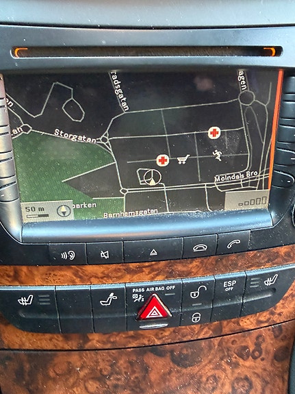 Mercedes-Benz CLS320 7 of 10